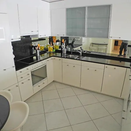 Διαμέρισμα Porto Ronco App 8500 *